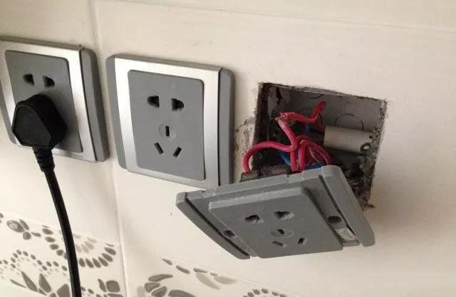 一旦发现插座电工没接地线,就要重视了!别处在危险不自知!